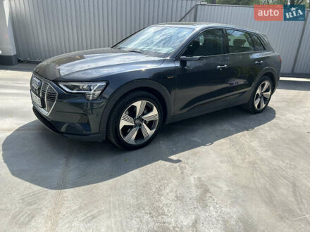 Ауди E-Tron 2019 в Киеве на Automoto.ua Серый Ауди E-Tron, объемом двигателя 0 л и пробегом 130 тыс. км за 26000 $, фото 1 на Automoto.ua