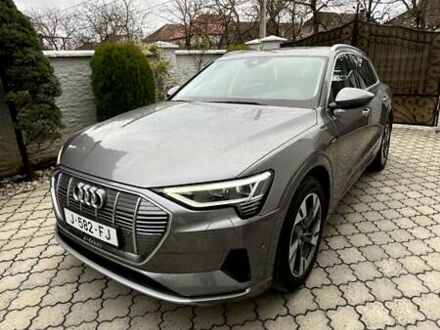 Серый Ауди E-Tron, объемом двигателя 0 л и пробегом 122 тыс. км за 27500 $, фото 1 на Automoto.ua