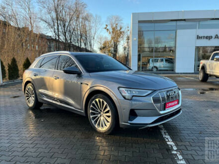 Ауди E-Tron 2019 в Житомире на Automoto.ua Серый Ауди E-Tron, объемом двигателя 0 л и пробегом 25 тыс. км за 72990 $, фото 1 на Automoto.ua