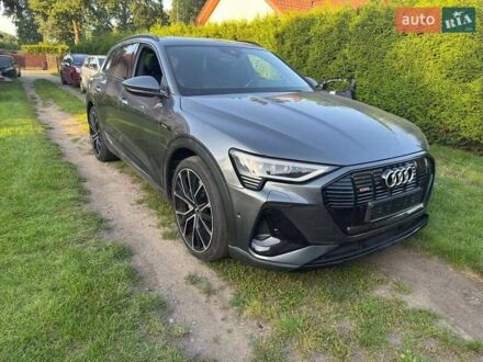 Ауди E-Tron 2019 в Миколаїв на Automoto.ua Серый Ауди E-Tron, объемом двигателя 0 л и пробегом 123 тыс. км за 27500 $, фото 1 на Automoto.ua
