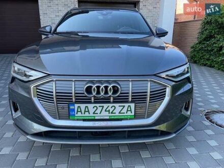 Серый Ауди E-Tron, объемом двигателя 0 л и пробегом 35 тыс. км за 53900 $, фото 1 на Automoto.ua