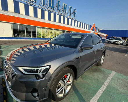 Серый Ауди E-Tron, объемом двигателя 0 л и пробегом 221 тыс. км за 21600 $, фото 1 на Automoto.ua