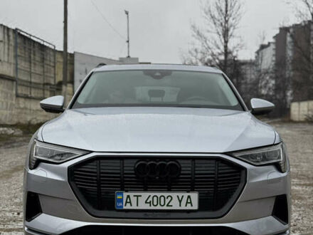 Ауди E-Tron 2019 в Яремче на Automoto.ua Серый Ауди E-Tron, объемом двигателя 0 л и пробегом 90 тыс. км за 26000 $, фото 1 на Automoto.ua