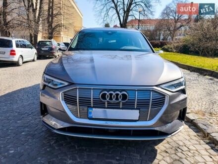 Серый Ауди E-Tron, объемом двигателя 0 л и пробегом 114 тыс. км за 29999 $, фото 1 на Automoto.ua