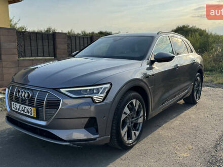Ауді E-Tron 2019 у Ужгороді на Automoto.ua Сірий Ауді E-Tron, об'ємом двигуна 0 л та пробігом 60 тис. км за 32500 $, фото 1 на Automoto.ua