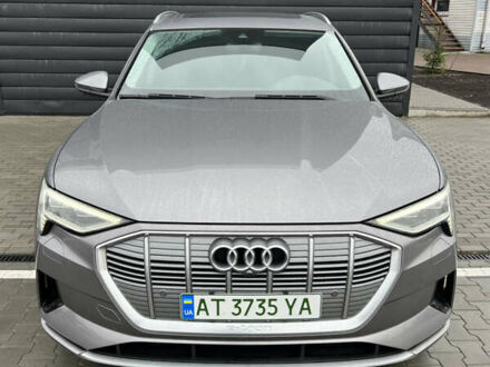 Ауди E-Tron 2019 в Снятине на Automoto.ua Серый Ауди E-Tron, объемом двигателя 0 л и пробегом 95 тыс. км за 28100 $, фото 1 на Automoto.ua