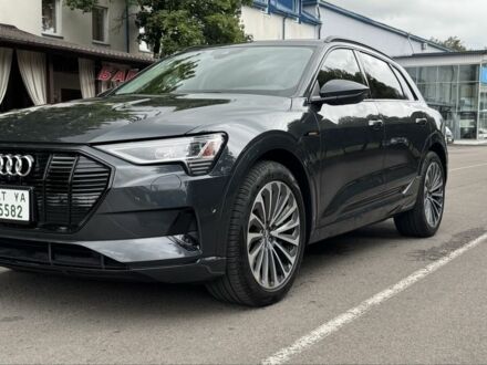 Ауди E-Tron 2020 в Ивано-Франковске на Automoto.ua Серый Ауди E-Tron, объемом двигателя 0 л и пробегом 68 тыс. км за 31000 $, фото 1 на Automoto.ua