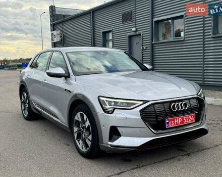 Ауді E-Tron 2020 у Києві на Automoto.ua Сірий Ауді E-Tron, об'ємом двигуна 0 л та пробігом 140 тис. км за 29500 $, фото 1 на Automoto.ua