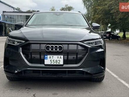 Ауди E-Tron 2020 в Ивано-Франковске на Automoto.ua Серый Ауди E-Tron, объемом двигателя 0 л и пробегом 68 тыс. км за 31000 $, фото 1 на Automoto.ua