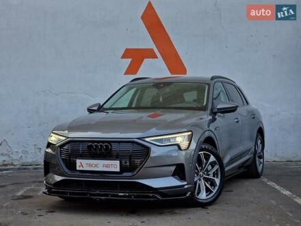 Ауді E-Tron 2020 у Одесі на Automoto.ua Сірий Ауді E-Tron, об'ємом двигуна 0 л та пробігом 32 тис. км за 40990 $, фото 1 на Automoto.ua