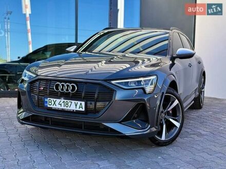 Ауди E-Tron 2020 в Хмельницком на Automoto.ua Серый Ауди E-Tron, объемом двигателя 0 л и пробегом 41 тыс. км за 44990 $, фото 1 на Automoto.ua