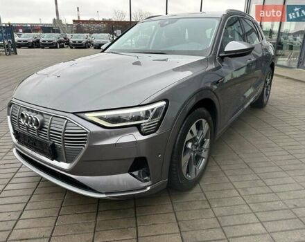 Серый Ауди E-Tron, объемом двигателя 0 л и пробегом 161 тыс. км за 21900 $, фото 1 на Automoto.ua