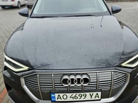 Серый Ауди E-Tron, объемом двигателя 0 л и пробегом 112 тыс. км за 27600 $, фото 1 на Automoto.ua