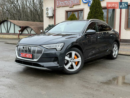 Серый Ауди E-Tron, объемом двигателя 0 л и пробегом 126 тыс. км за 27750 $, фото 1 на Automoto.ua