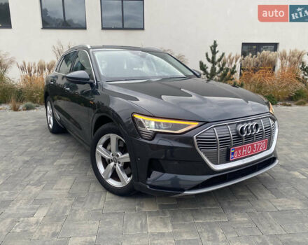 Серый Ауди E-Tron, объемом двигателя 0 л и пробегом 128 тыс. км за 25000 $, фото 1 на Automoto.ua