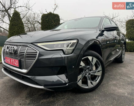 Серый Ауди E-Tron, объемом двигателя 0 л и пробегом 150 тыс. км за 23800 $, фото 1 на Automoto.ua
