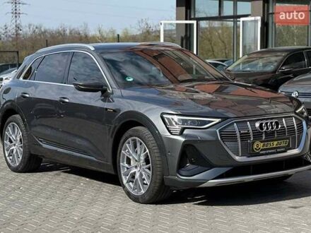 Серый Ауди E-Tron, объемом двигателя 0 л и пробегом 63 тыс. км за 36200 $, фото 1 на Automoto.ua