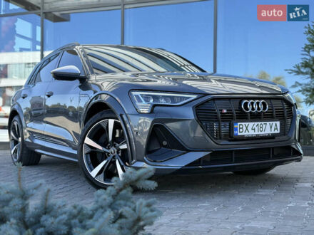 Сірий Ауді E-Tron, об'ємом двигуна 0 л та пробігом 41 тис. км за 44990 $, фото 1 на Automoto.ua