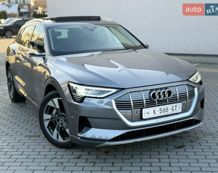 Сірий Ауді E-Tron, об'ємом двигуна 0 л та пробігом 121 тис. км за 27699 $, фото 1 на Automoto.ua