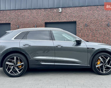 Сірий Ауді E-Tron, об'ємом двигуна 0 л та пробігом 110 тис. км за 29500 $, фото 1 на Automoto.ua