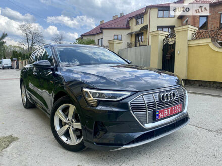 Ауді E-Tron 2020 у Самборе на Automoto.ua Сірий Ауді E-Tron, об'ємом двигуна 0 л та пробігом 63 тис. км за 44999 $, фото 1 на Automoto.ua
