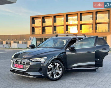 Сірий Ауді E-Tron, об'ємом двигуна 0 л та пробігом 108 тис. км за 22900 $, фото 1 на Automoto.ua