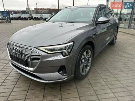Серый Ауди E-Tron, объемом двигателя 0 л и пробегом 161 тыс. км за 21900 $, фото 1 на Automoto.ua
