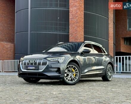 Серый Ауди E-Tron, объемом двигателя 0 л и пробегом 56 тыс. км за 26999 $, фото 1 на Automoto.ua