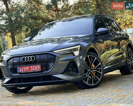 Ауди E-Tron 2020 в Дрогобыче на Automoto.ua Серый Ауди E-Tron, объемом двигателя 0 л и пробегом 180 тыс. км за 27990 $, фото 1 на Automoto.ua
