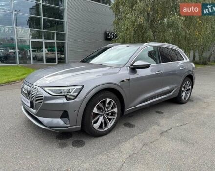 Серый Ауди E-Tron, объемом двигателя 0 л и пробегом 58 тыс. км за 37000 $, фото 1 на Automoto.ua