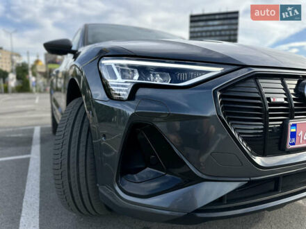 Ауди E-Tron 2021 в Ивано-Франковске на Automoto.ua Серый Ауди E-Tron, объемом двигателя 0 л и пробегом 101 тыс. км за 33500 $, фото 1 на Automoto.ua