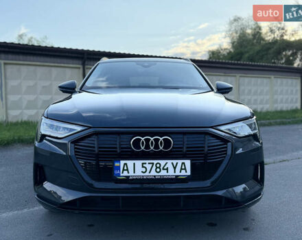 Сірий Ауді E-Tron, об'ємом двигуна 0 л та пробігом 59 тис. км за 39900 $, фото 1 на Automoto.ua
