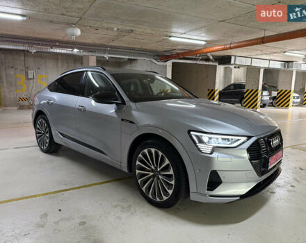 Серый Ауди E-Tron, объемом двигателя 0 л и пробегом 32 тыс. км за 41990 $, фото 1 на Automoto.ua