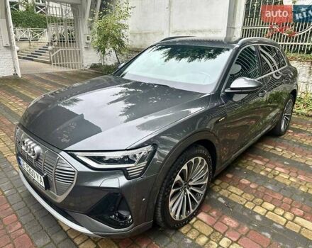 Серый Ауди E-Tron, объемом двигателя 0 л и пробегом 53 тыс. км за 36000 $, фото 1 на Automoto.ua