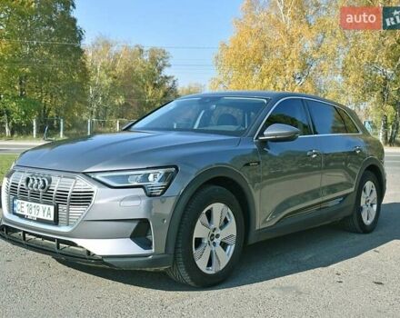 Сірий Ауді E-Tron, об'ємом двигуна 0 л та пробігом 82 тис. км за 31500 $, фото 1 на Automoto.ua