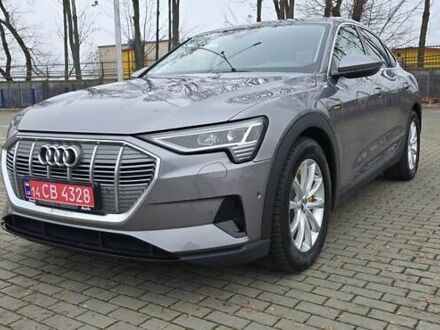 Серый Ауди E-Tron, объемом двигателя 0 л и пробегом 140 тыс. км за 28800 $, фото 1 на Automoto.ua
