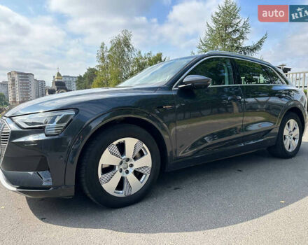 Сірий Ауді E-Tron, об'ємом двигуна 0 л та пробігом 107 тис. км за 29700 $, фото 1 на Automoto.ua