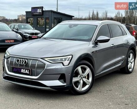 Сірий Ауді E-Tron, об'ємом двигуна 0 л та пробігом 108 тис. км за 34000 $, фото 1 на Automoto.ua