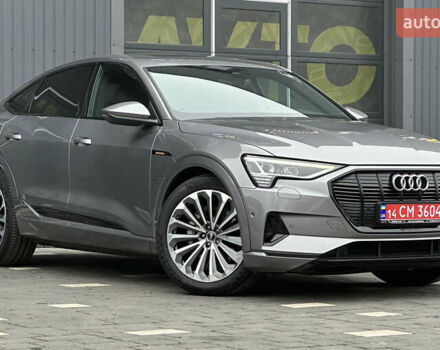Серый Ауди E-Tron, объемом двигателя 0 л и пробегом 129 тыс. км за 33950 $, фото 1 на Automoto.ua