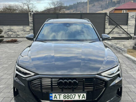 Ауді E-Tron 2021 у Буковеле на Automoto.ua Сірий Ауді E-Tron, об'ємом двигуна 0 л та пробігом 23 тис. км за 34000 $, фото 1 на Automoto.ua