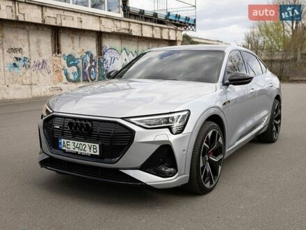 Серый Ауди E-Tron, объемом двигателя 0 л и пробегом 71 тыс. км за 37500 $, фото 1 на Automoto.ua