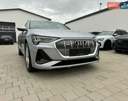 Серый Ауди E-Tron, объемом двигателя 0 л и пробегом 94 тыс. км за 35500 $, фото 1 на Automoto.ua