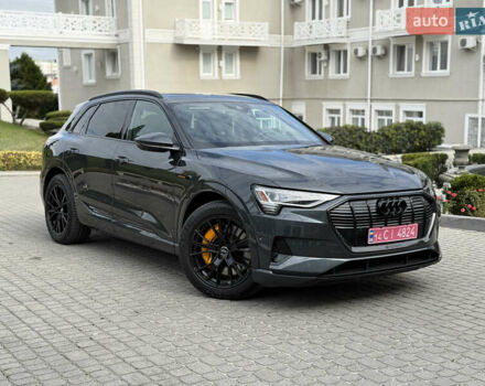 Серый Ауди E-Tron, объемом двигателя 0 л и пробегом 40 тыс. км за 34999 $, фото 1 на Automoto.ua