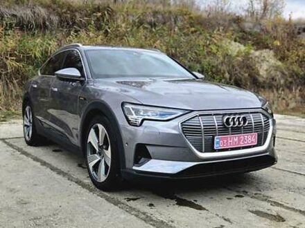 Серый Ауди E-Tron, объемом двигателя 0 л и пробегом 116 тыс. км за 35500 $, фото 1 на Automoto.ua