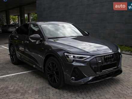 Серый Ауди E-Tron, объемом двигателя 0 л и пробегом 69 тыс. км за 39700 $, фото 1 на Automoto.ua