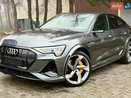 Серый Ауди E-Tron, объемом двигателя 0 л и пробегом 37 тыс. км за 49500 $, фото 1 на Automoto.ua