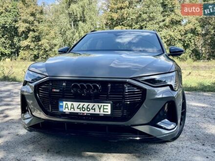 Серый Ауди E-Tron, объемом двигателя 0 л и пробегом 25 тыс. км за 47000 $, фото 1 на Automoto.ua