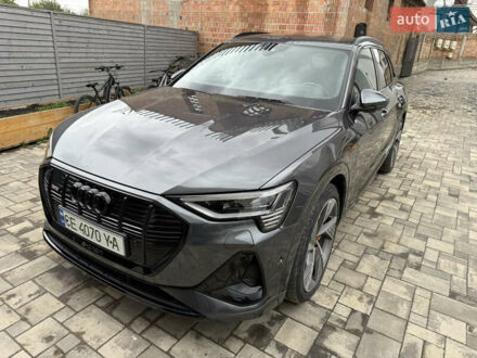Ауди E-Tron 2022 в Черновцах на Automoto.ua Серый Ауди E-Tron, объемом двигателя 0 л и пробегом 46 тыс. км за 39599 $, фото 1 на Automoto.ua