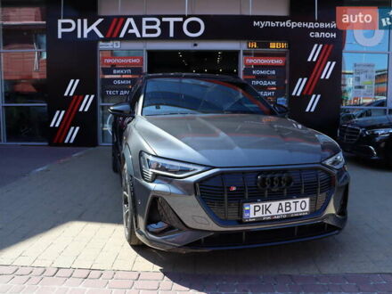 Серый Ауди E-Tron, объемом двигателя 0 л и пробегом 37 тыс. км за 55900 $, фото 1 на Automoto.ua
