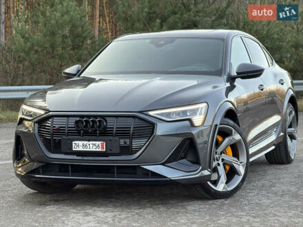 Серый Ауди E-Tron, объемом двигателя 0 л и пробегом 14 тыс. км за 53999 $, фото 1 на Automoto.ua